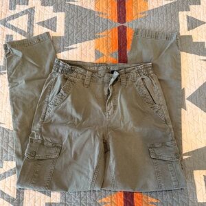 American Eagle Outfitters Cargo Pants - Khaki Green